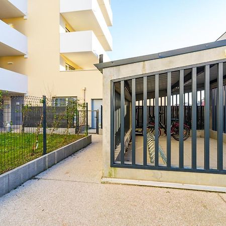 Apartamento Au 4 Le Long Du Canal Avec Parking Dijon Exterior foto