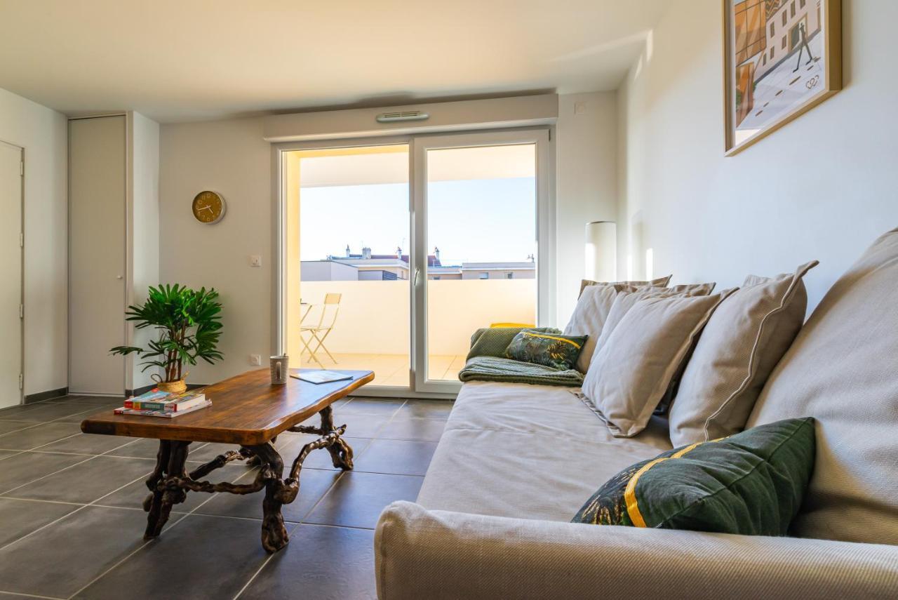 Apartamento Au 4 Le Long Du Canal Avec Parking Dijon Exterior foto